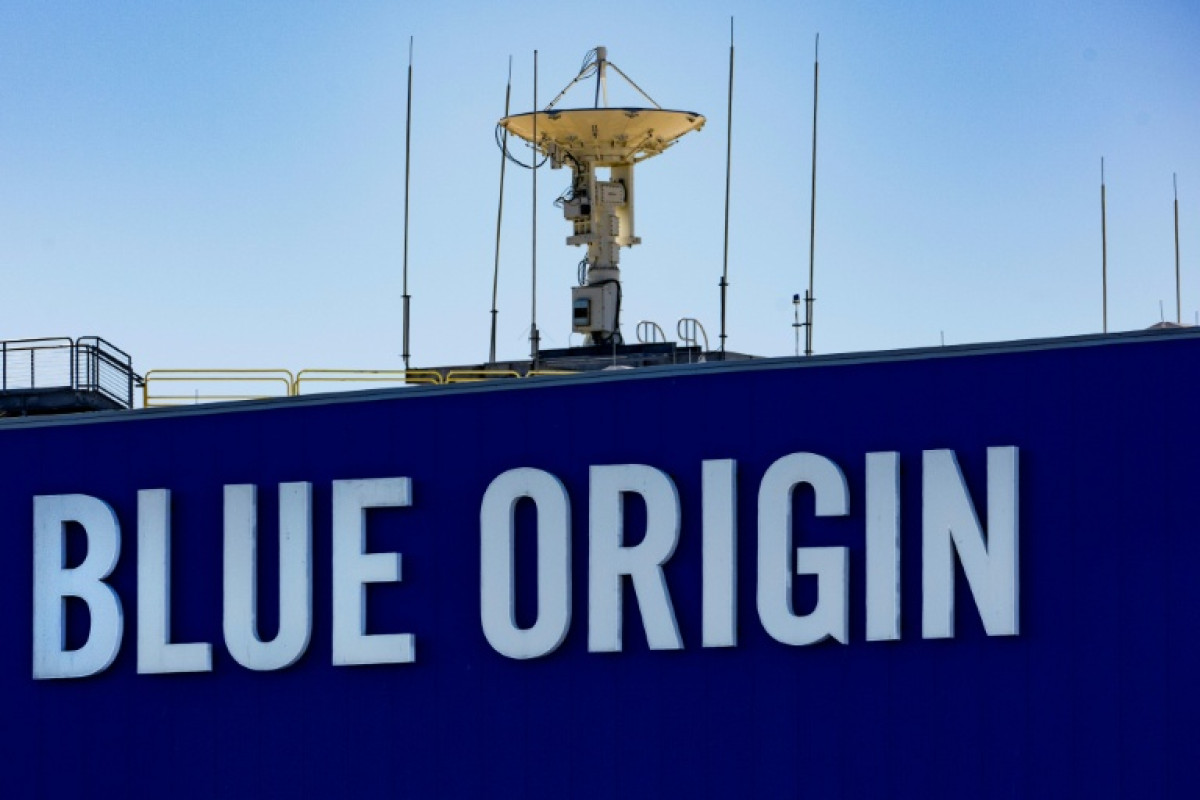 Roket Blue Origin Meledak di Landasan Peluncuran, Elon Musk Berduka